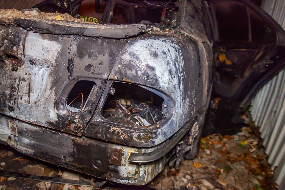 Задняя часть обгорела сильнее