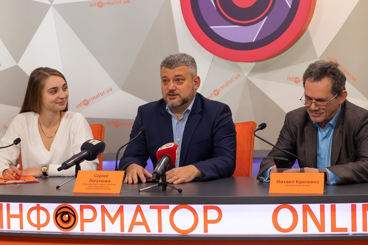 Перед Новым годом цены на товары и услуги могут повысить