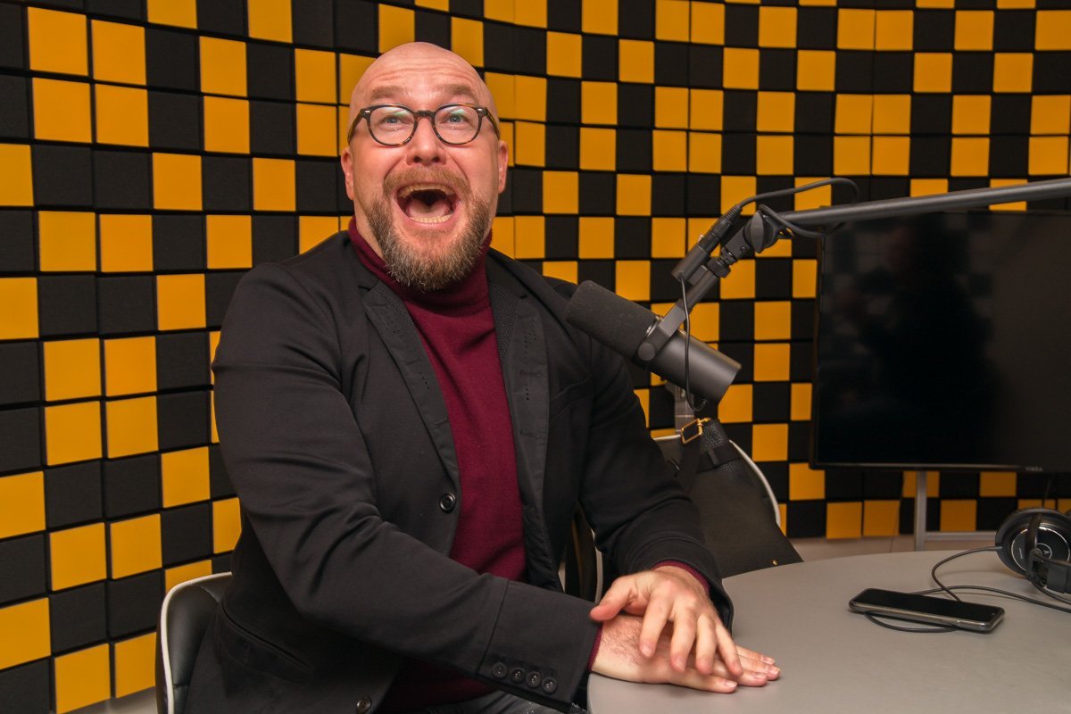 Шоумен рассказал о профессии мечты, своем судейском стиле и шутках в Украине Шоумен рассказал о профессии мечты, своем судейском стиле и шутках в Украине