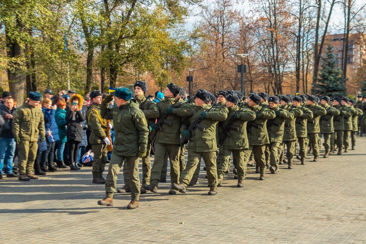 После присяги военные прошли парадом После присяги военные прошли парадом