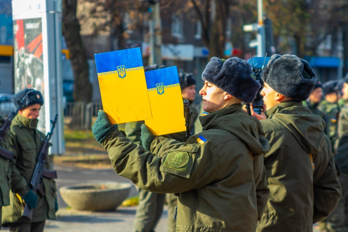Торжественный момент принятия присяги Торжественный момент принятия присяги