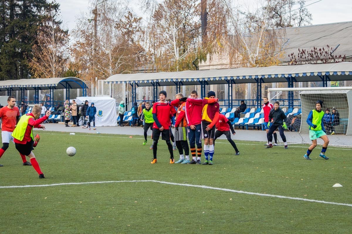 Не хотят смотреть на игру соперников