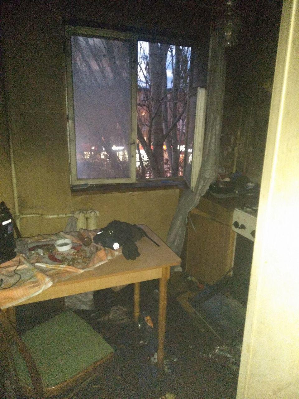 На борьбу с огнем у спасателей ушло чуть меньше 10 минут На борьбу с огнем у спасателей ушло чуть меньше 10 минут