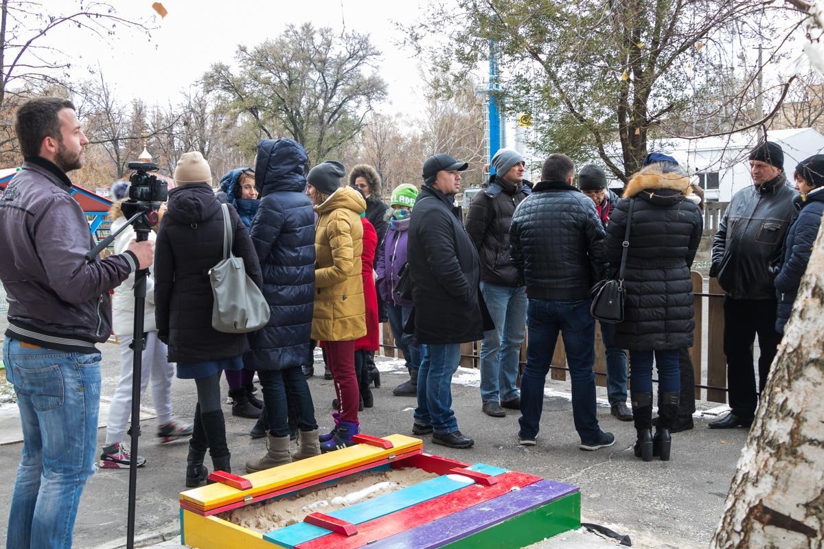 Удивляет тот факт, что местные жители собственный комфортр ставят выше безопасности детей 