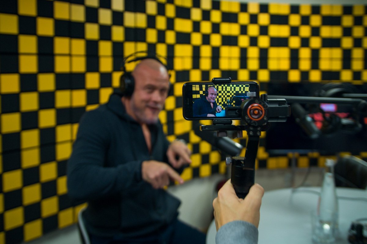 Полную версию разговора смотрите на странице Информатор ФМ