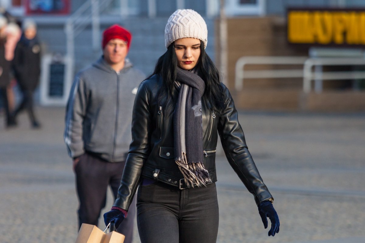 Когда пытаешься незаметно заценить красивую девушку