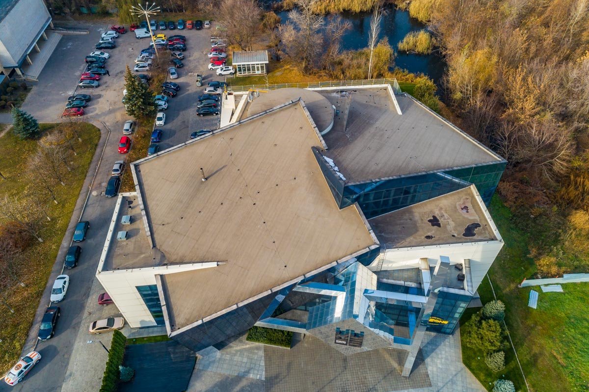 Выглядит, как груда металла