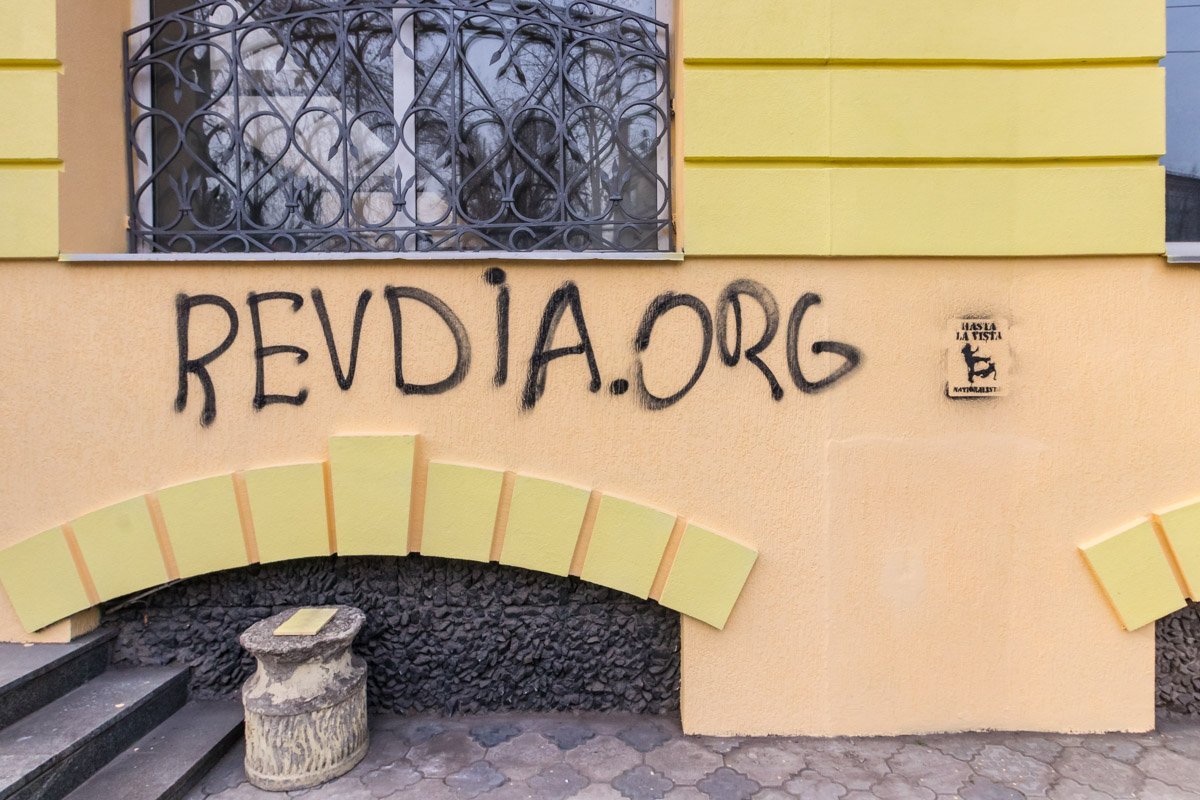 Реклама это или антиреклама - пока не известно