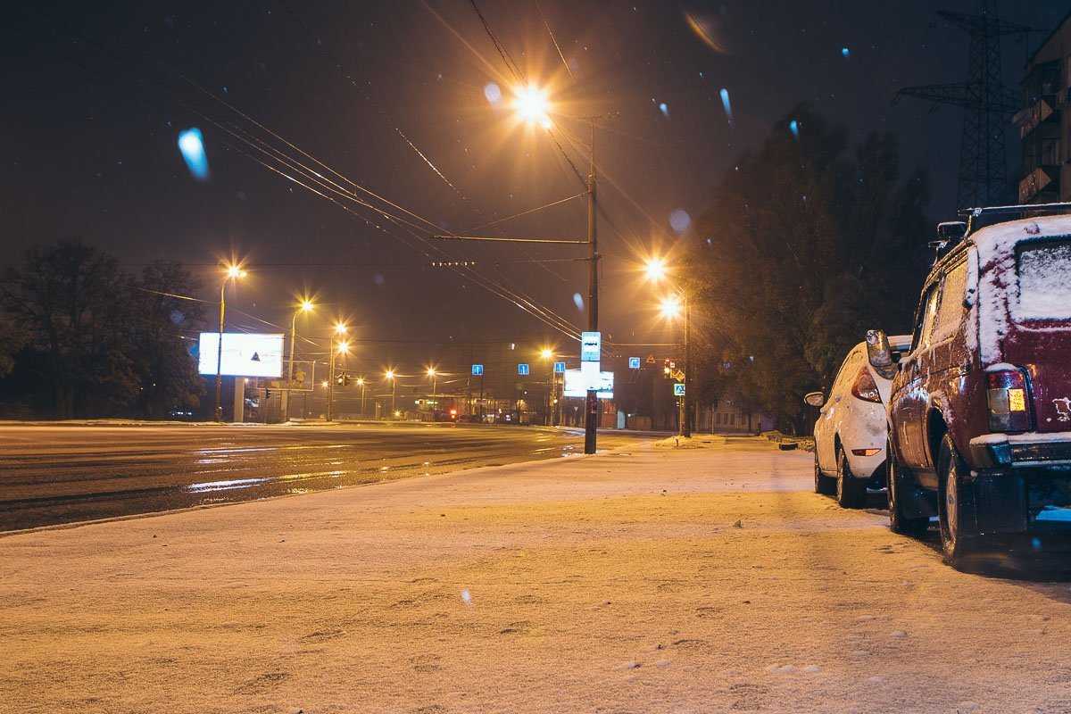 Снег идет во всех районах города Снег идет во всех районах города