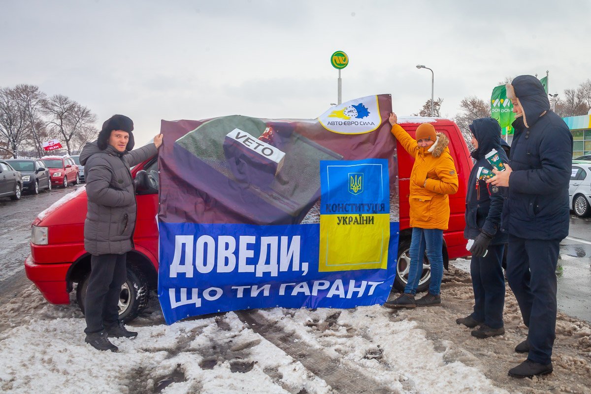 Слабо? Слабо?