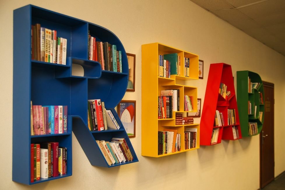 Новый уголок буккроссинга открыли в Днепре, - Юрий Голик 2