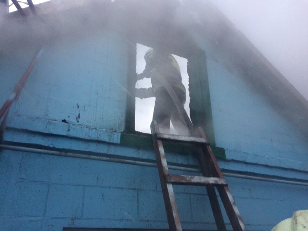 Пожар начался приблизительно в 06:45 на улице Читинской Пожар начался приблизительно в 06:45 на улице Читинской