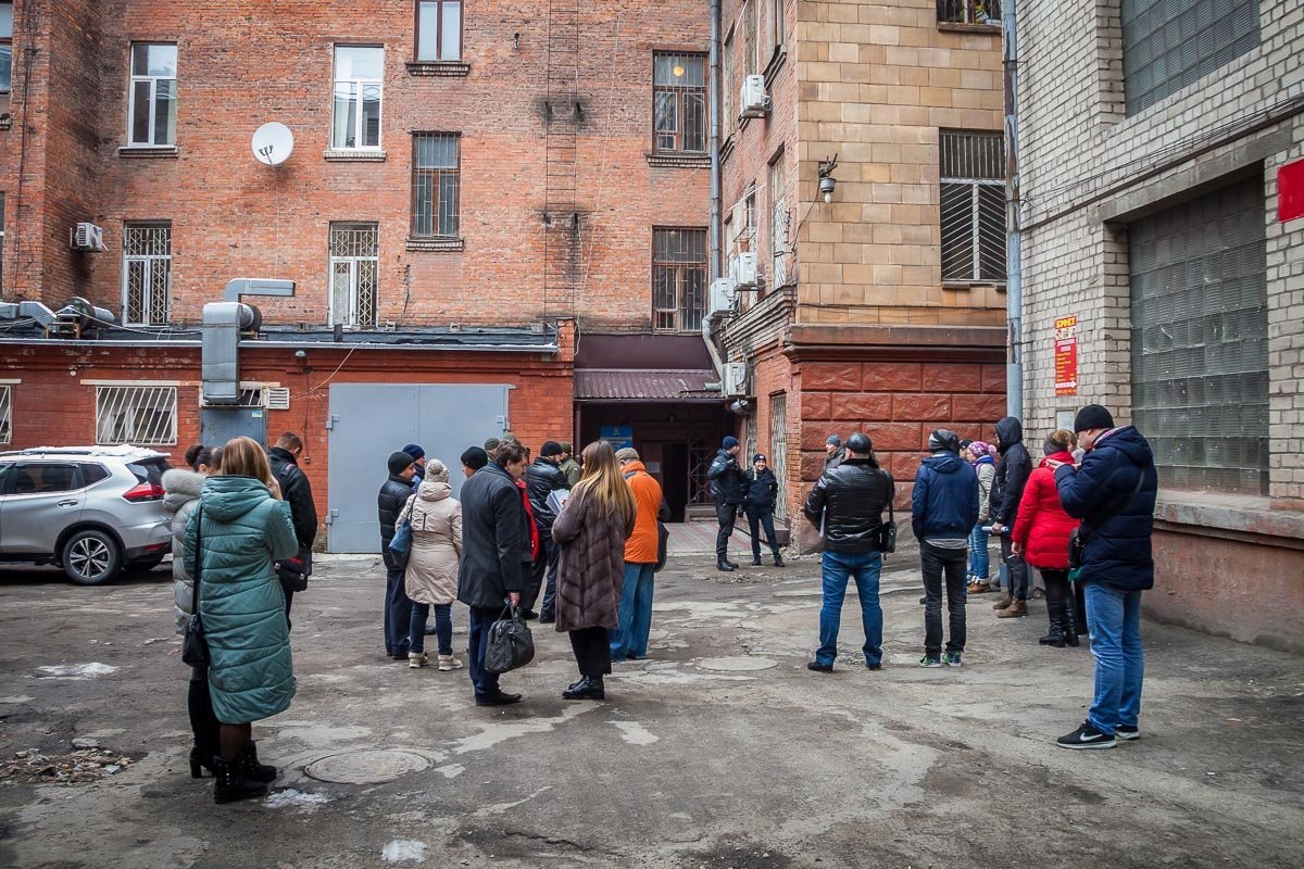 Правоохранители сразу же эвакуировали всех работников суда