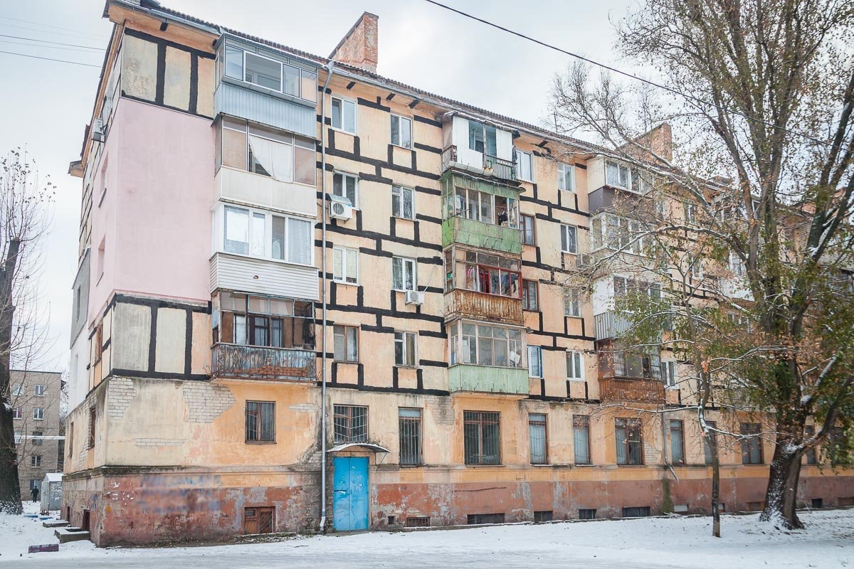 Известно, что умерший жил напротив места происшествия Известно, что умерший жил напротив места происшествия