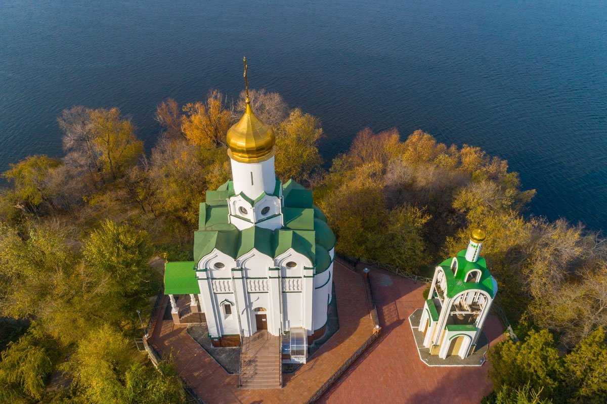 В 972 году здесь останавливался князь Святослав Игоревич перед битвой с печенегами В 972 году здесь останавливался князь Святослав Игоревич перед битвой с печенегами