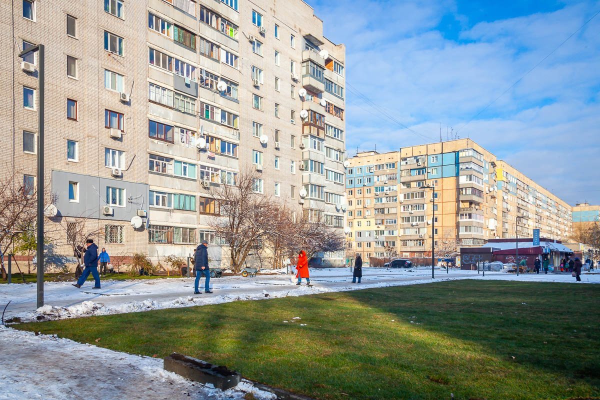 Уже выстелили газон Уже выстелили газон