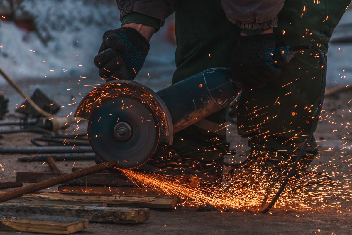 Работа на Новом мосту "кипит" круглосуточно