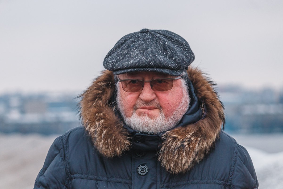 Михаил Леонидович - подрядчик, который занимается ремонтом Нового моста на данный момент