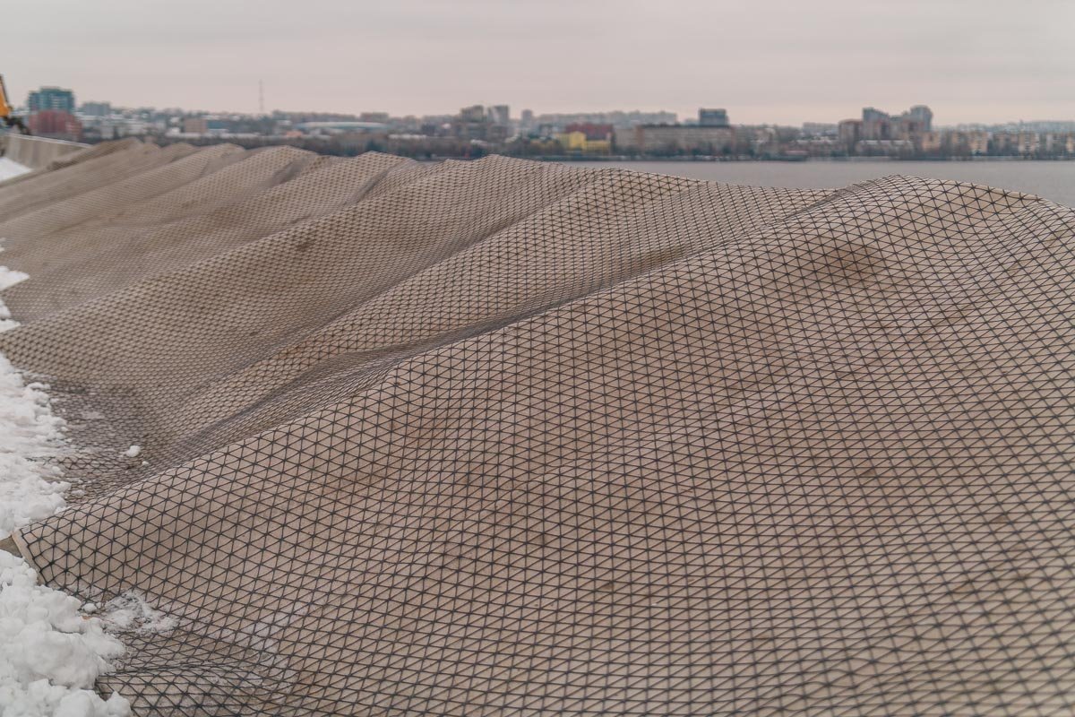 Весной закроют одну часть Нового моста, будут снимать асфальт и укладывать новый
