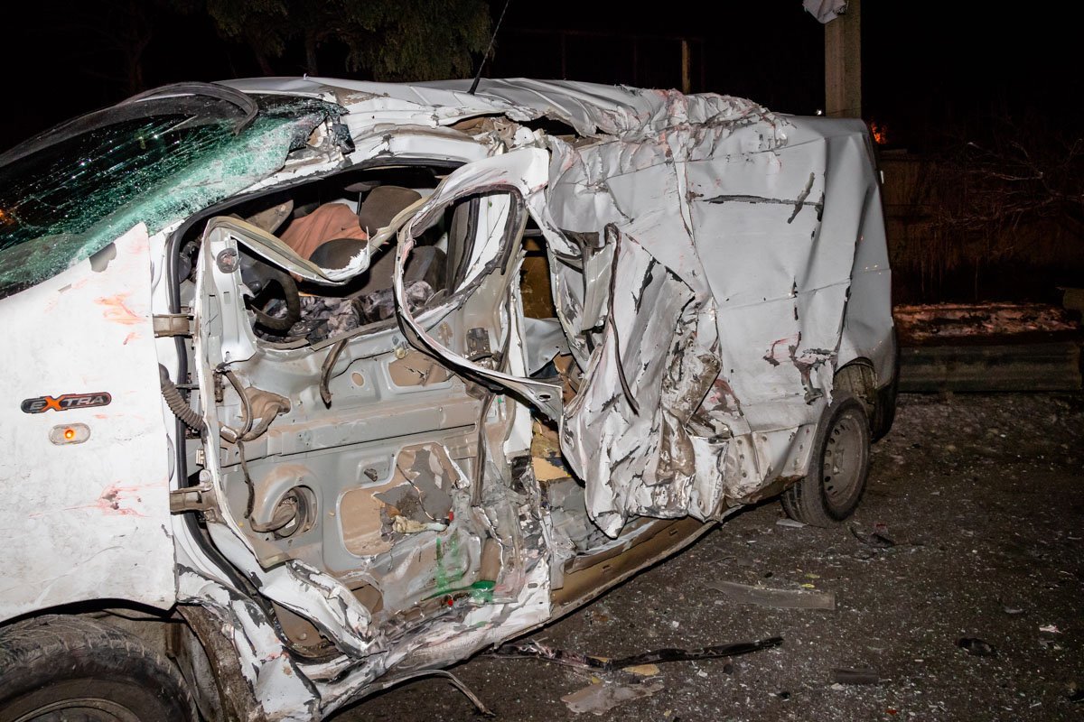 Повреждения автомобиля Renault Повреждения автомобиля Renault