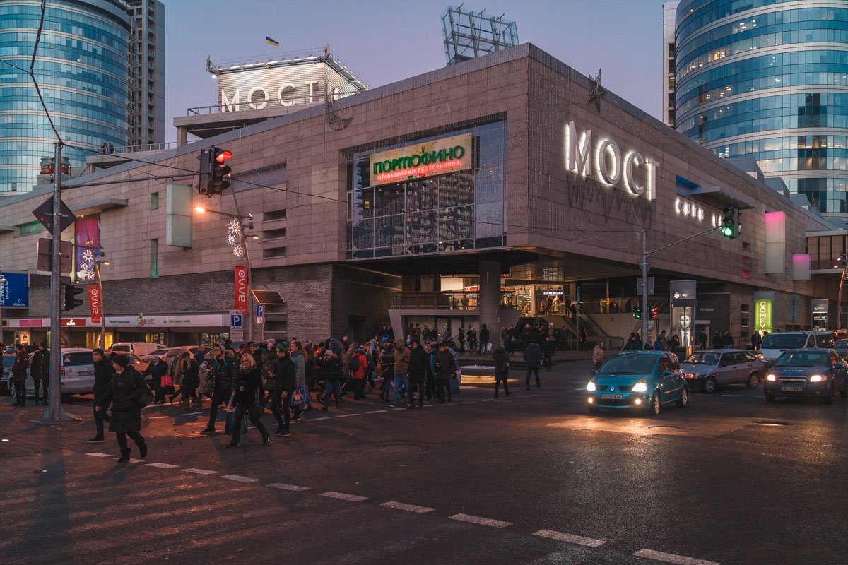 Очереди начинаются со входа Очереди начинаются со входа