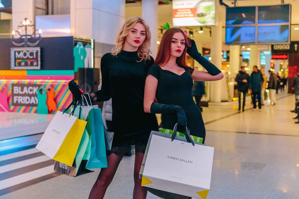 Куда без красивых девушек Куда без красивых девушек