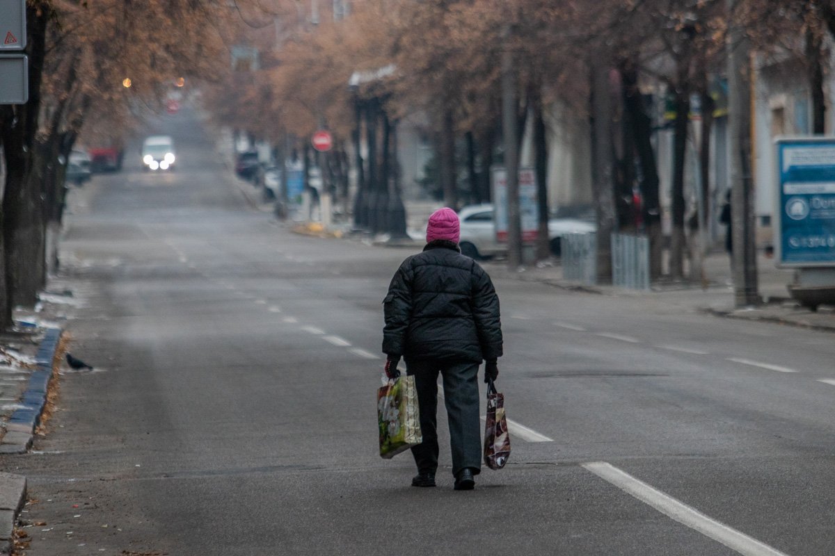 Местный бунтарь, нарушающий ПДД, пока никто не видит