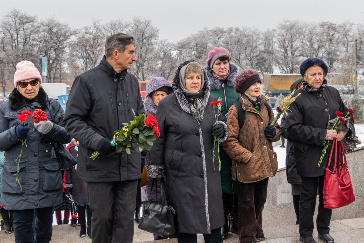 Ежегодно в четвертую субботу ноября жители Украины почитают память людей, погибших во время Голодомора