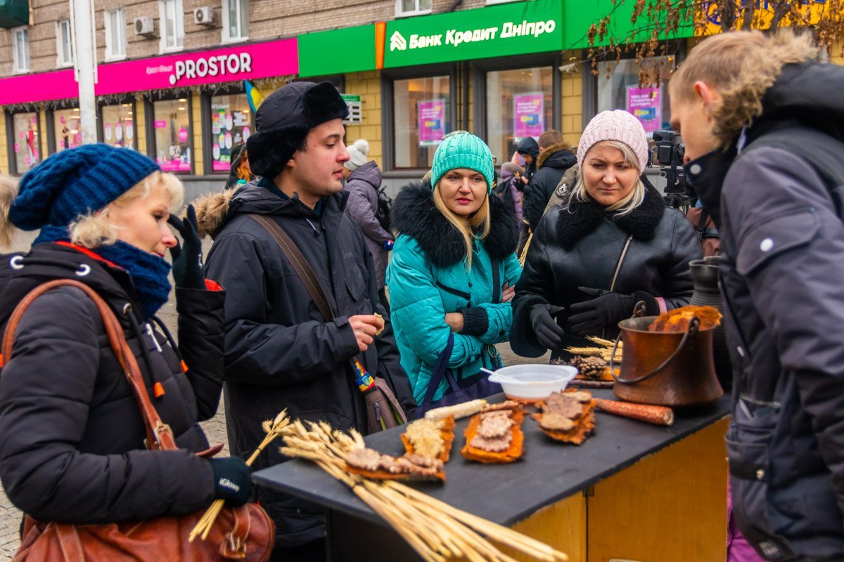 Жители города смогли попробовать те блюда, которые люди были вынуждены есть во времена голода