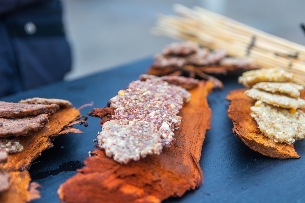 Так выглядят блинчики из качанов кукурузы и картофельной кожуры