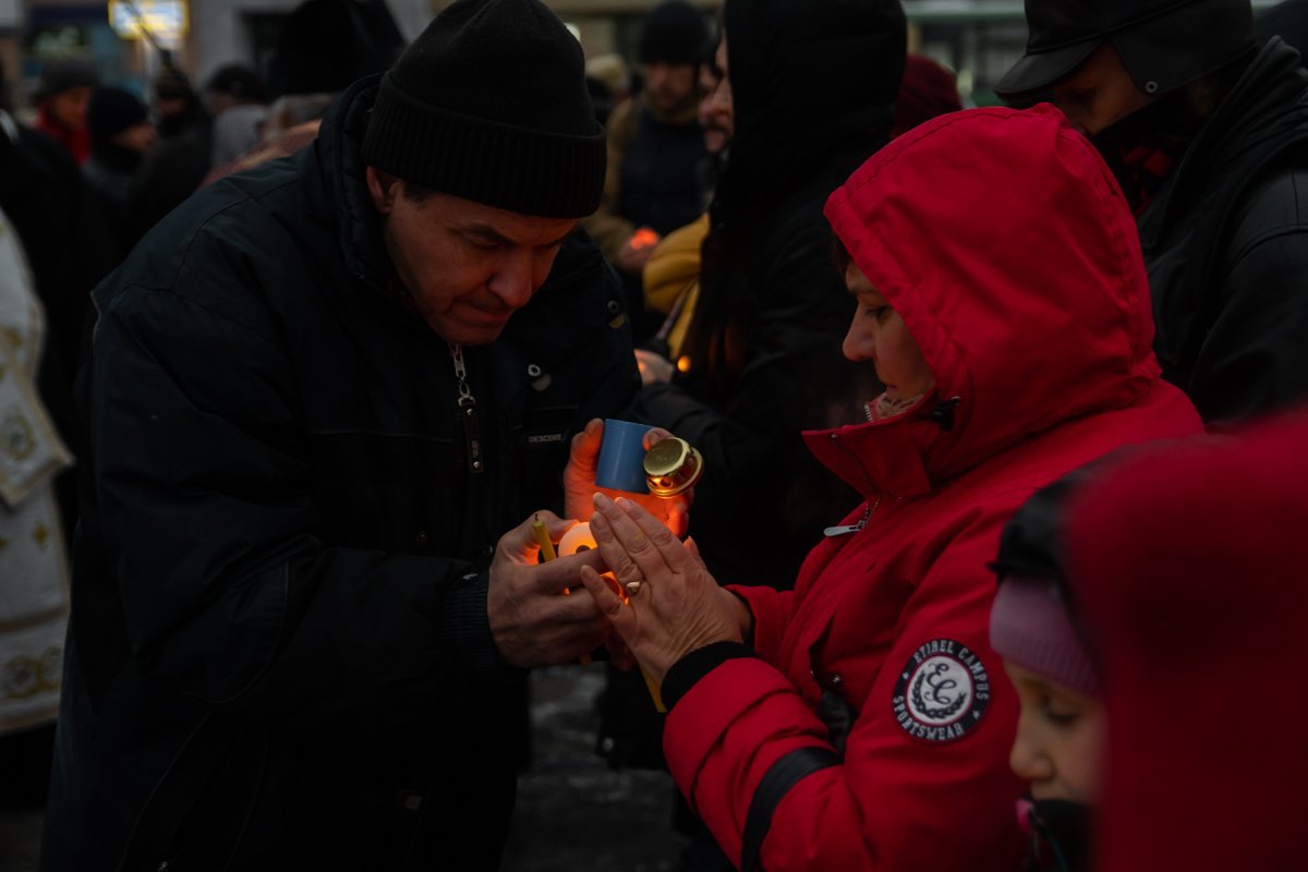 Моменты, когда каждый относится к другим, как к своим старым знакомым Моменты, когда каждый относится к другим, как к своим старым знакомым