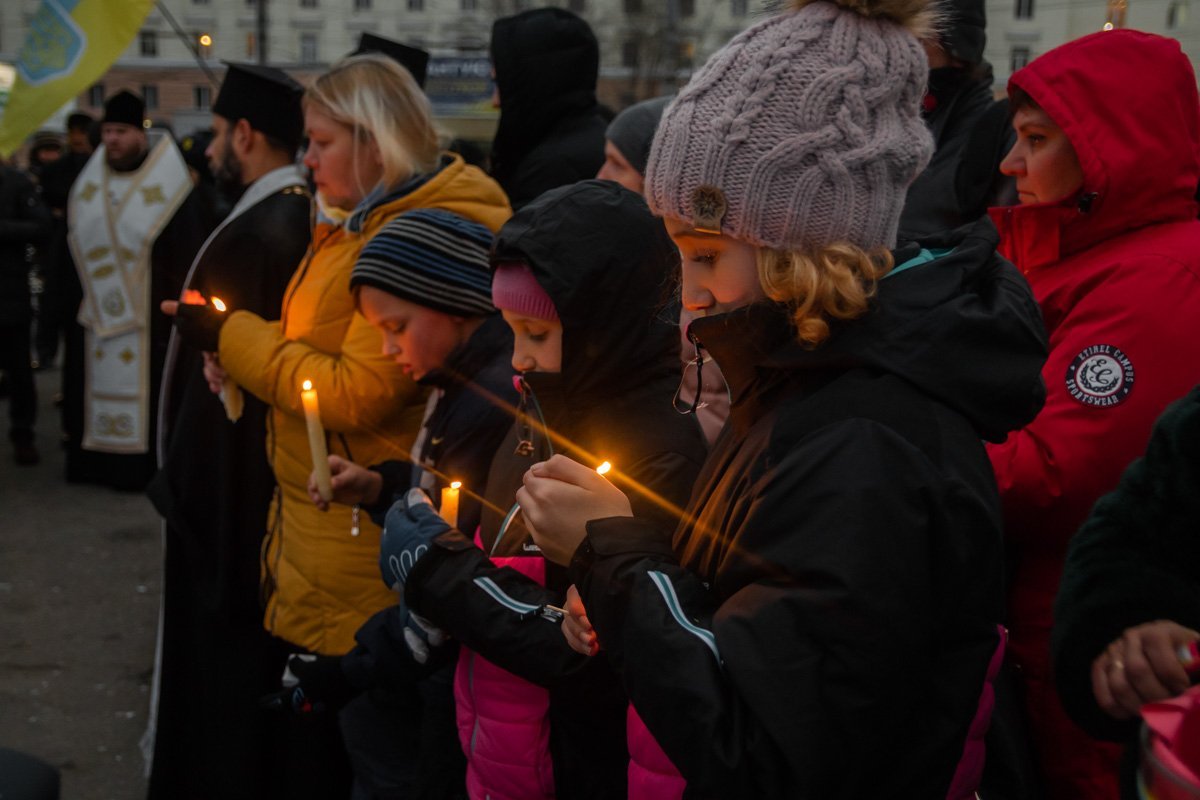 Не забудь сегодня зажечь свечу в память о погибших Не забудь сегодня зажечь свечу в память о погибших