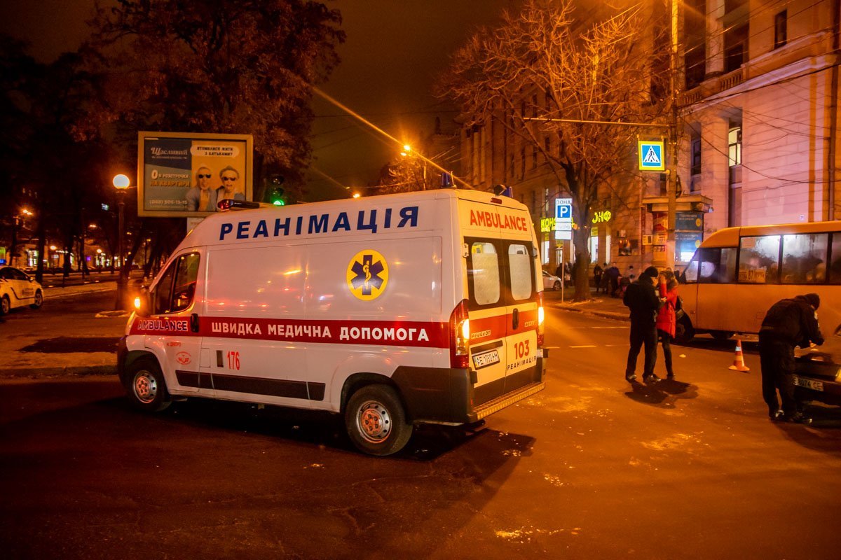 Медики госпитализировали пострадавшего в областную детскую больницу на Космической Медики госпитализировали пострадавшего в областную детскую больницу на Космической