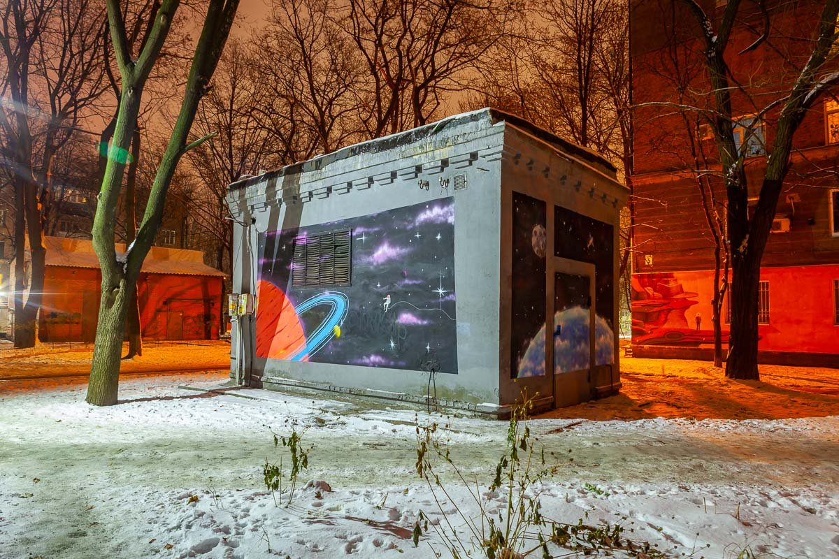 Космическая тематика здесь берет верх Космическая тематика здесь берет верх