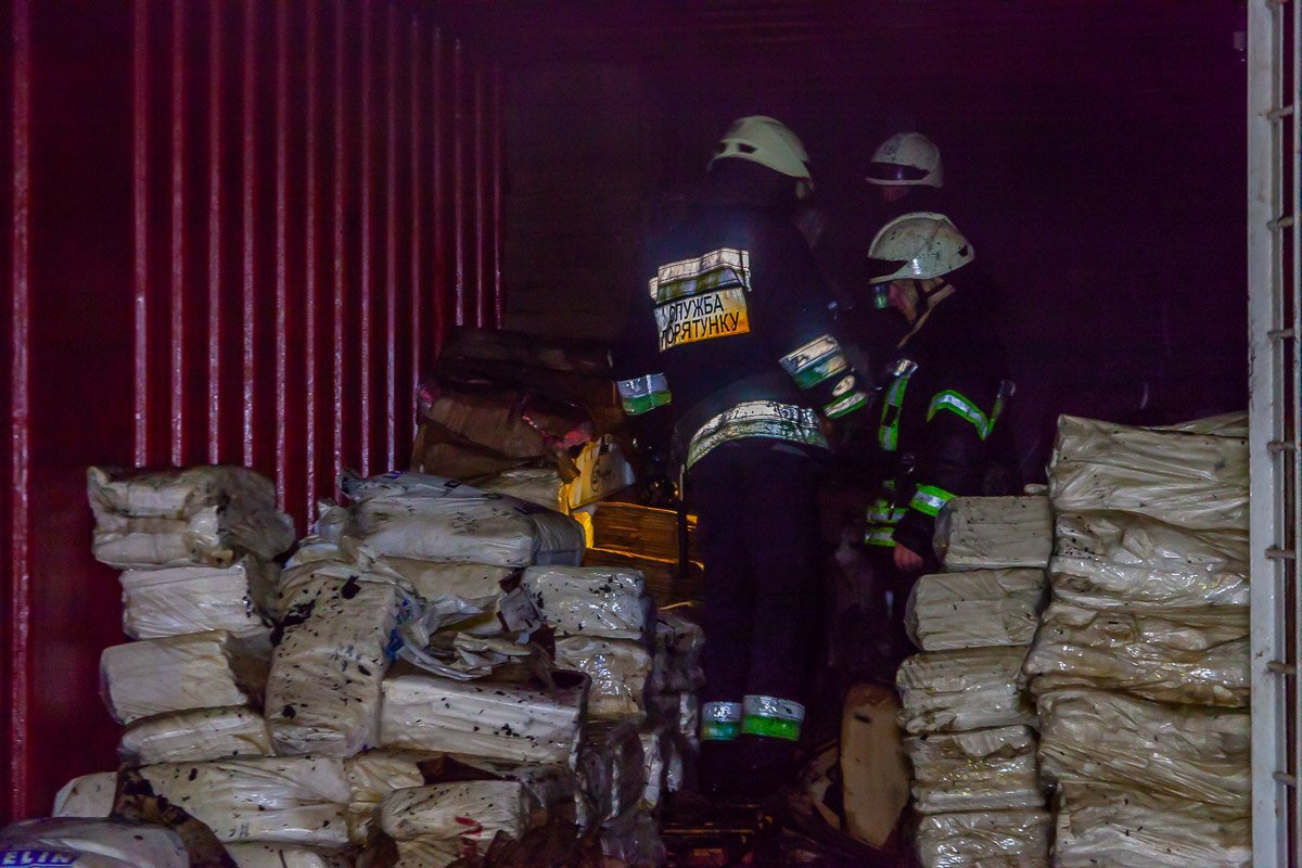 Площадь пожара составила около 30 квадратных метров