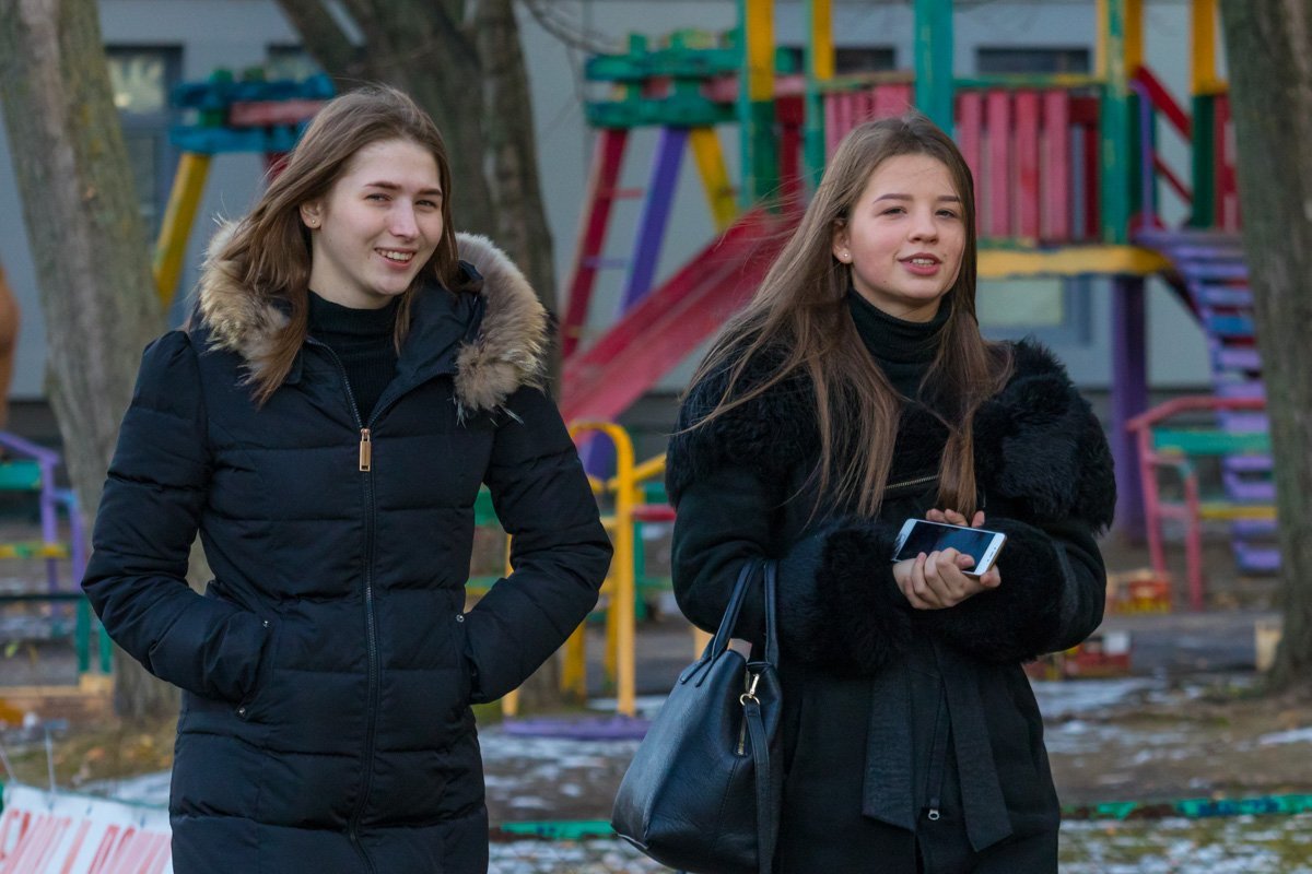 - А ты точно оператор? А на авку сфоткаешь?