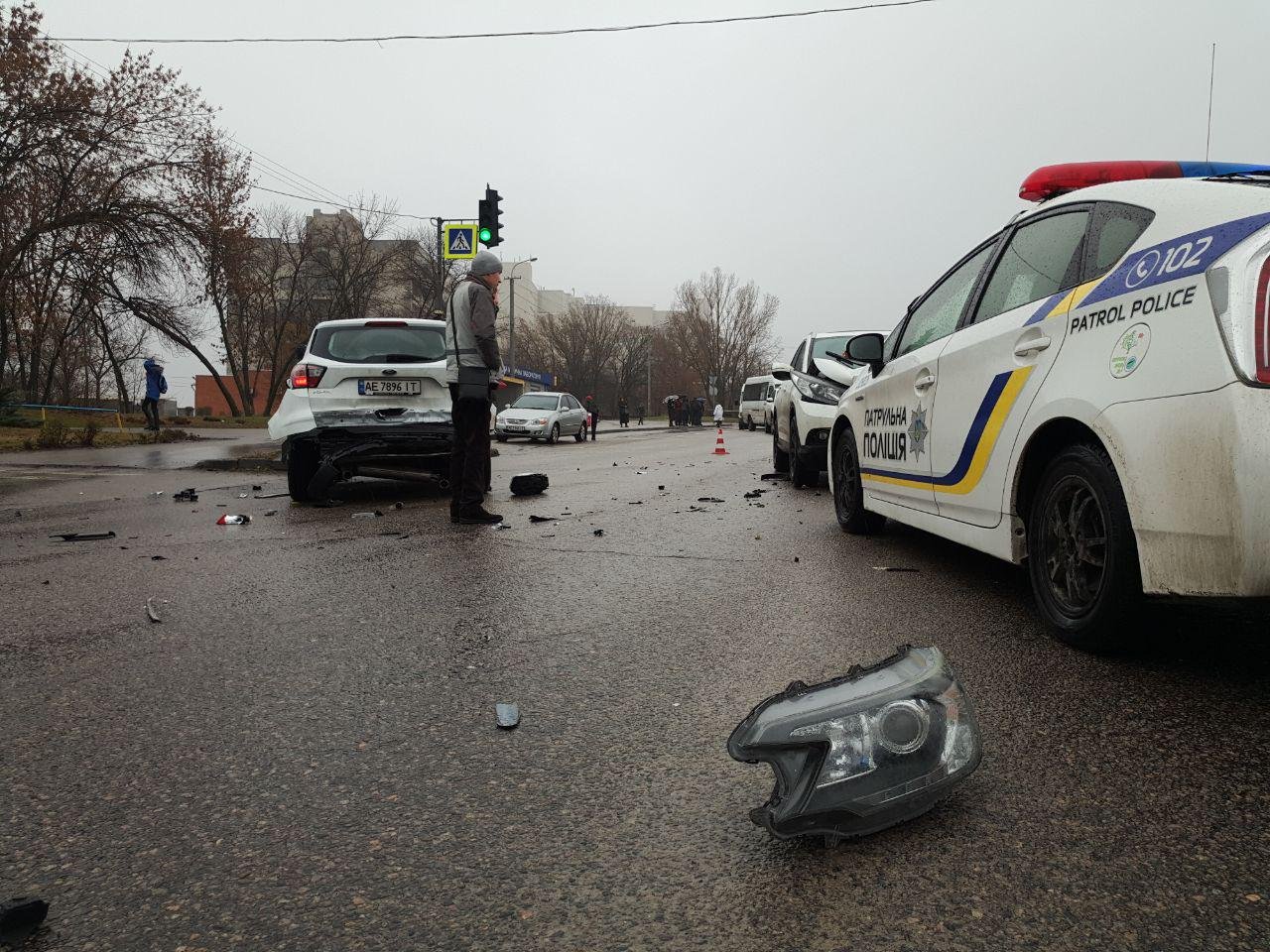 На Космической столкнулись 3 авто На Космической столкнулись 3 авто