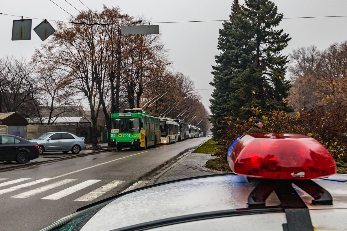 Проблемы с движением будут еще около 2 часов Проблемы с движением будут еще около 2 часов