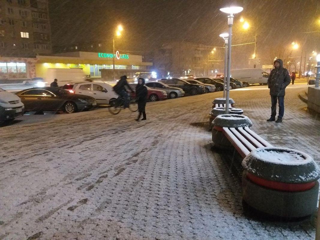 Теперь мама запретит выйти в кроссовках  Теперь мама запретит выйти в кроссовках