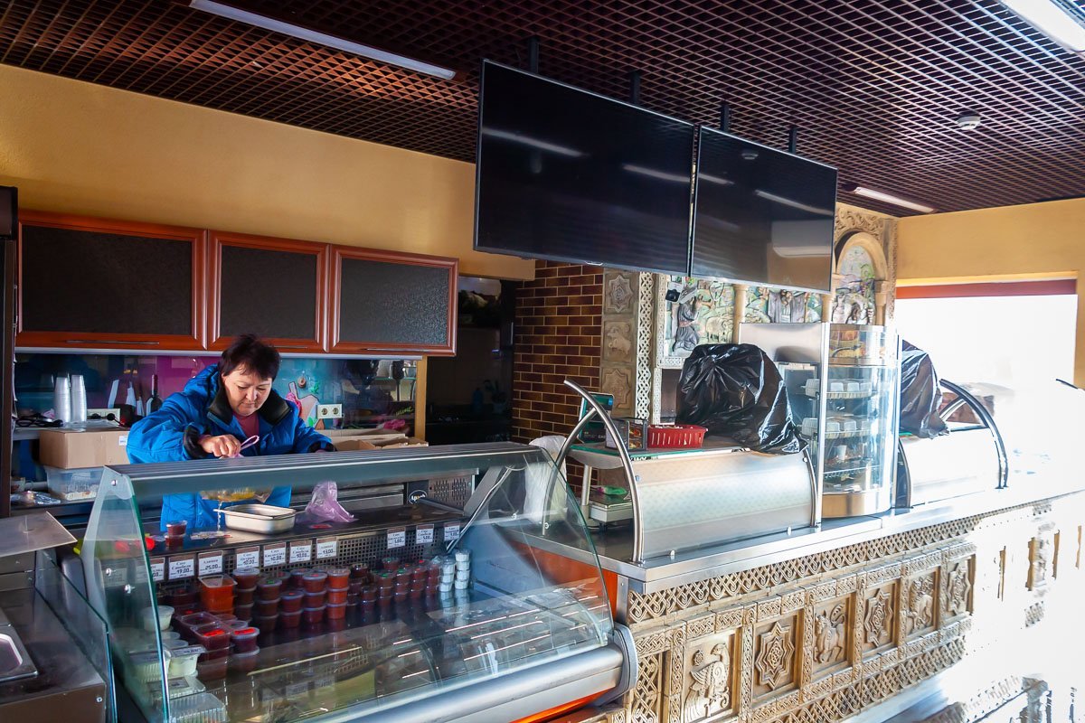 На некоторое время магазин пришлось закрыть На некоторое время магазин пришлось закрыть