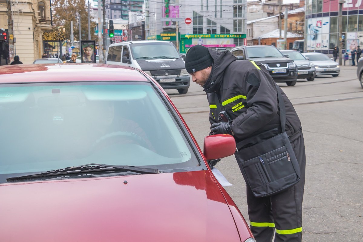 В основном инспекторы сейчас работают в центре