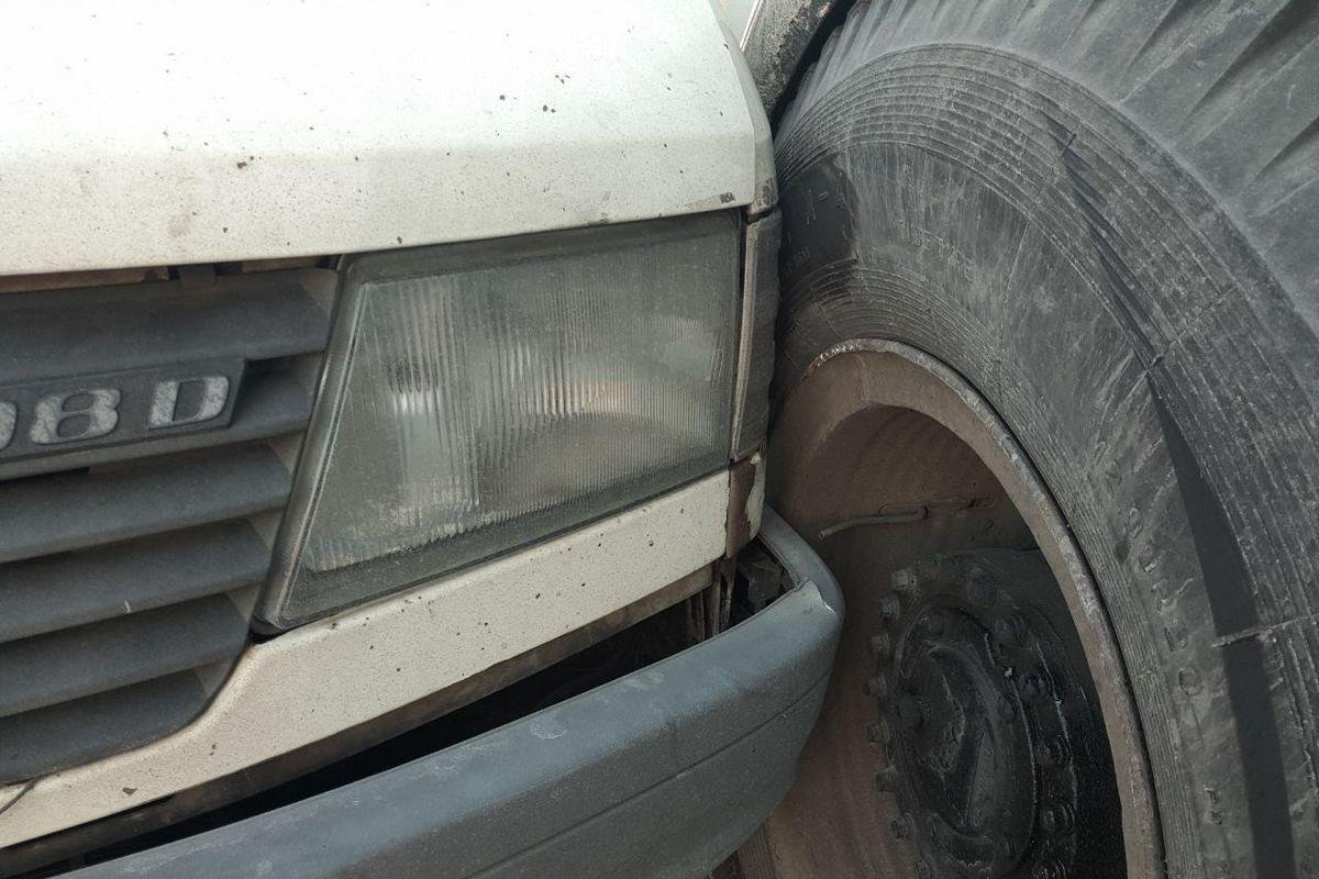 Авария не значительная, но автомобили слегка мешают проезду Авария не значительная, но автомобили слегка мешают проезду