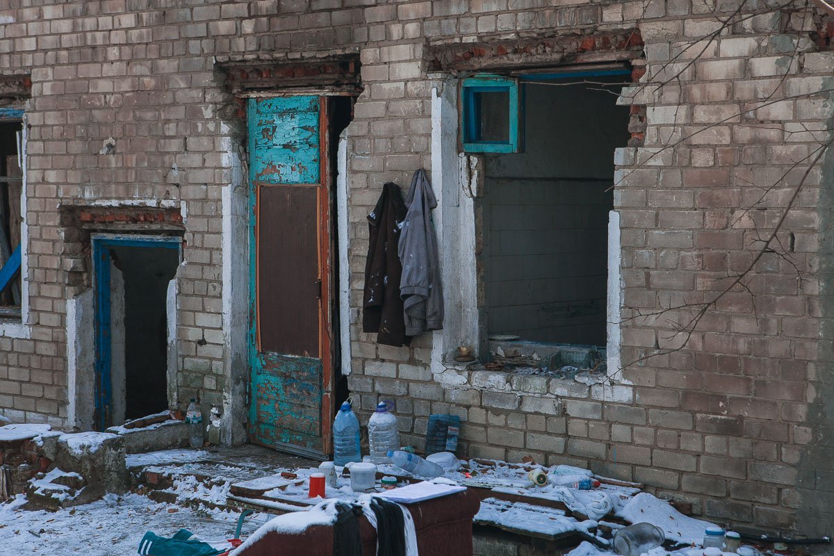 По предварительной информации, погибший выпивал накануне трагедии, после чего уснул с сигаретой на кровати