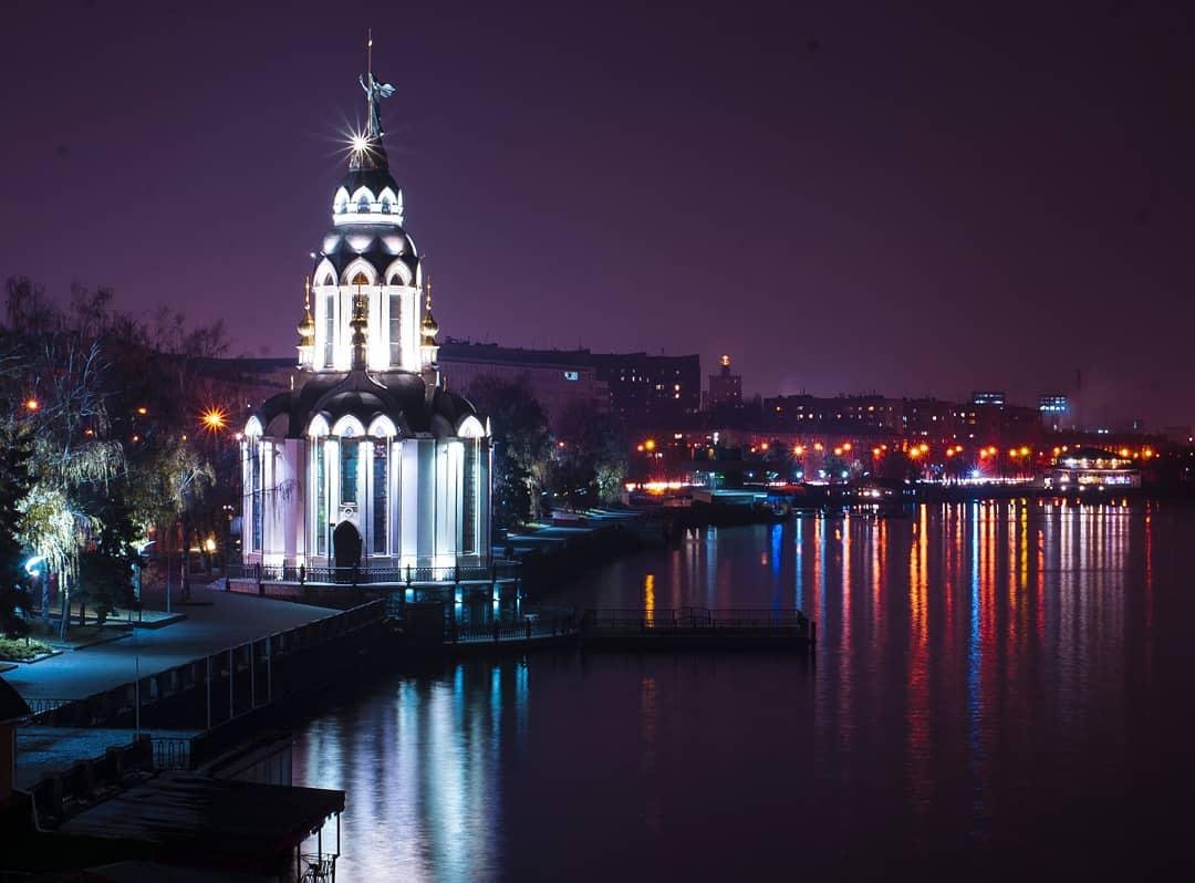 В огнях ночи. Фото: ksu_ermoshenko