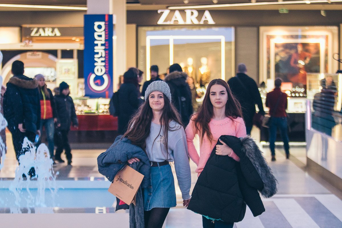 В юбке, но в шапке