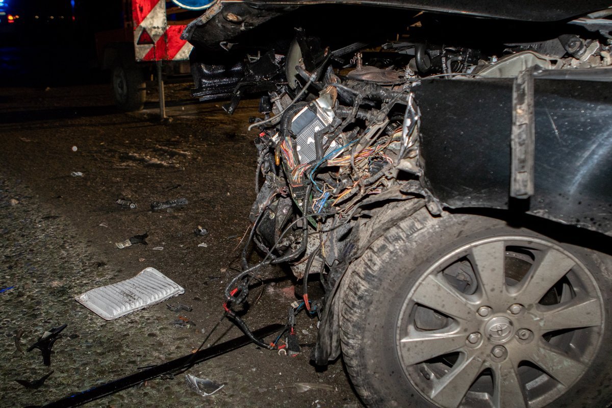 Влетел в асфальтоукладчик