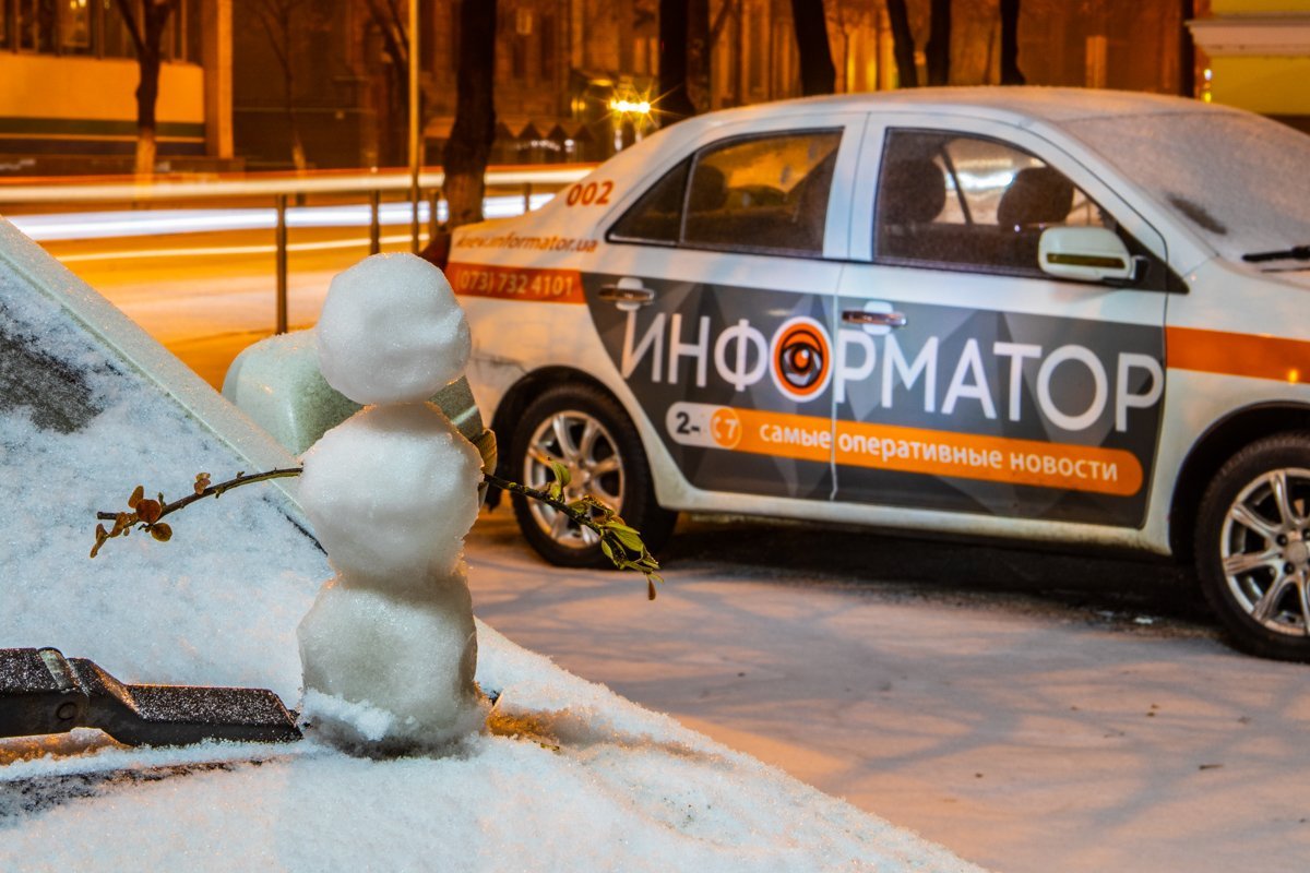 Слепите снеговичку друзей Слепите снеговичку друзей