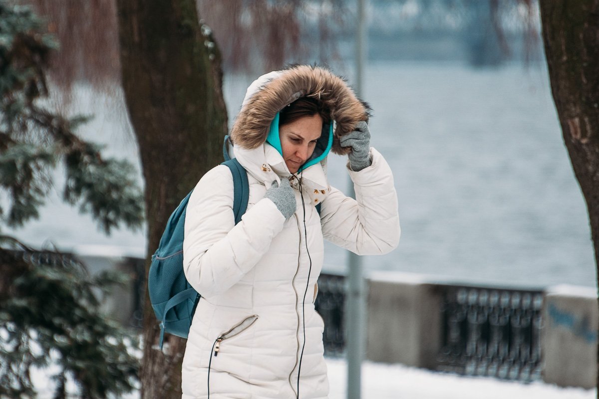 Нужно накладывать щебень в карман, чтобы не сдувало Нужно накладывать щебень в карман, чтобы не сдувало