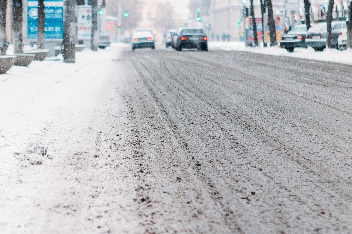 Днепр запорошило снегом 