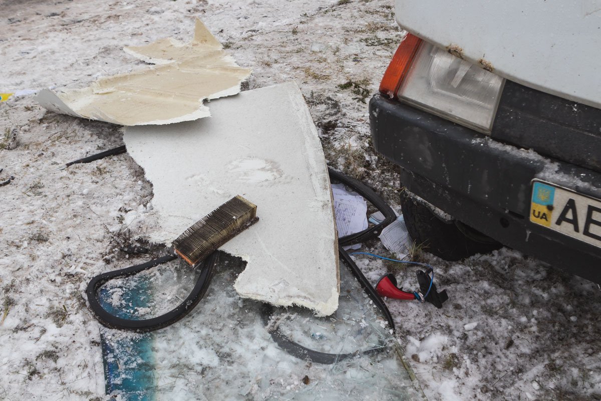 На месте происшествия работает патрульная полиция  На месте происшествия работает патрульная полиция